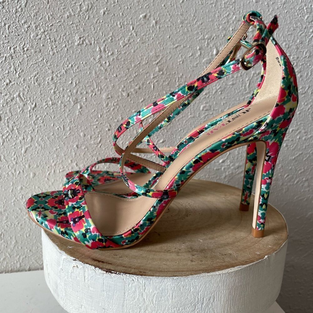 Just Fab Floral Heels Size 7.5